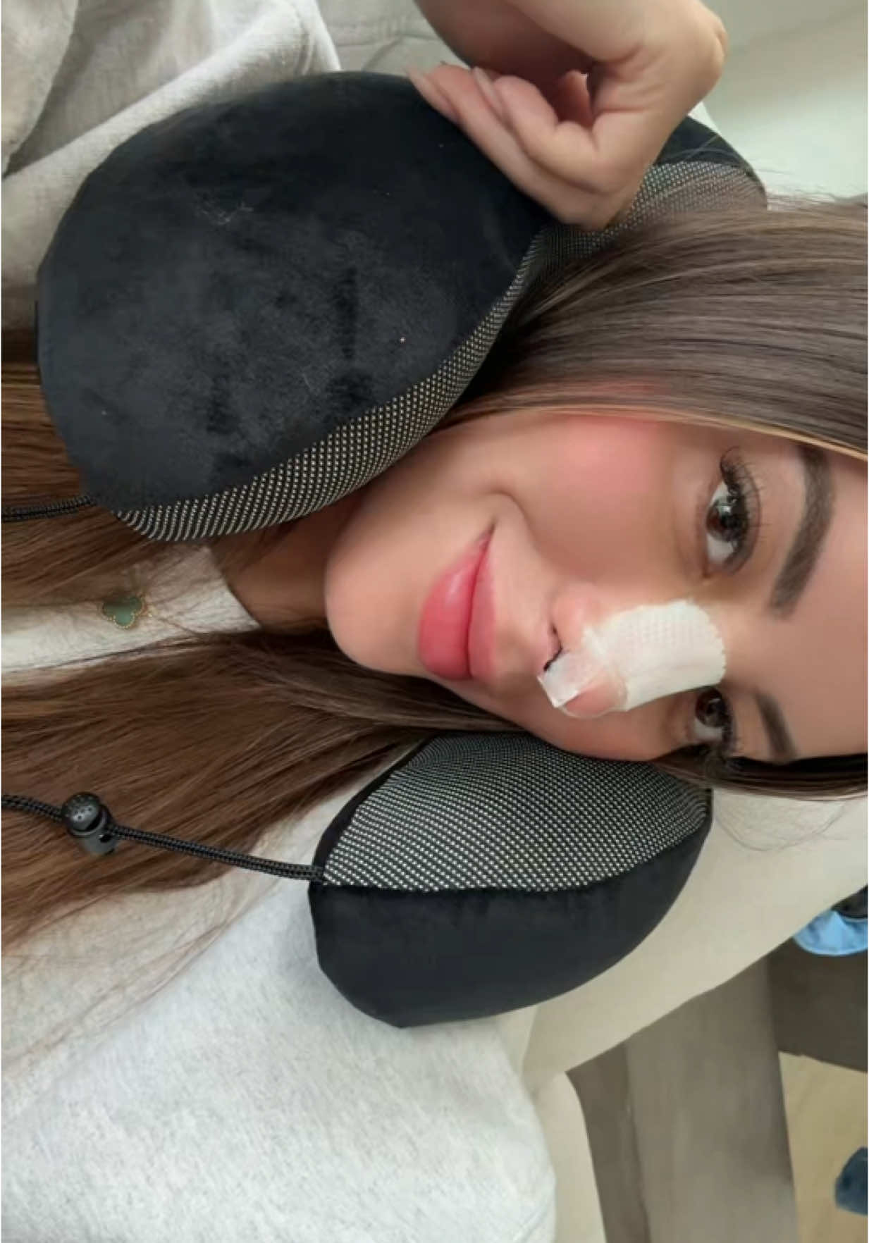 Mi mente en estos momentos 😂 #fyp #nosejob #rhinoplasty #rinoplastia #rhinoplastybeforeafter #humor 