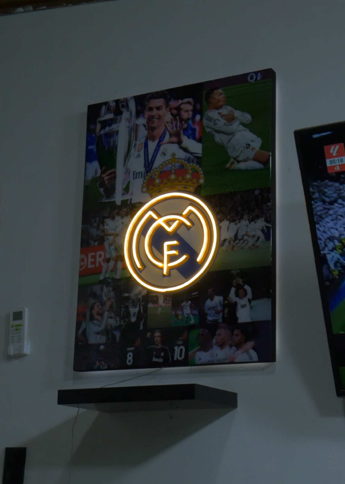 Que esperas para encargar el tuyo?😮‍💨😮‍💨 #hn #honduras #cuadrospersonalizados #neon #realmadrid 