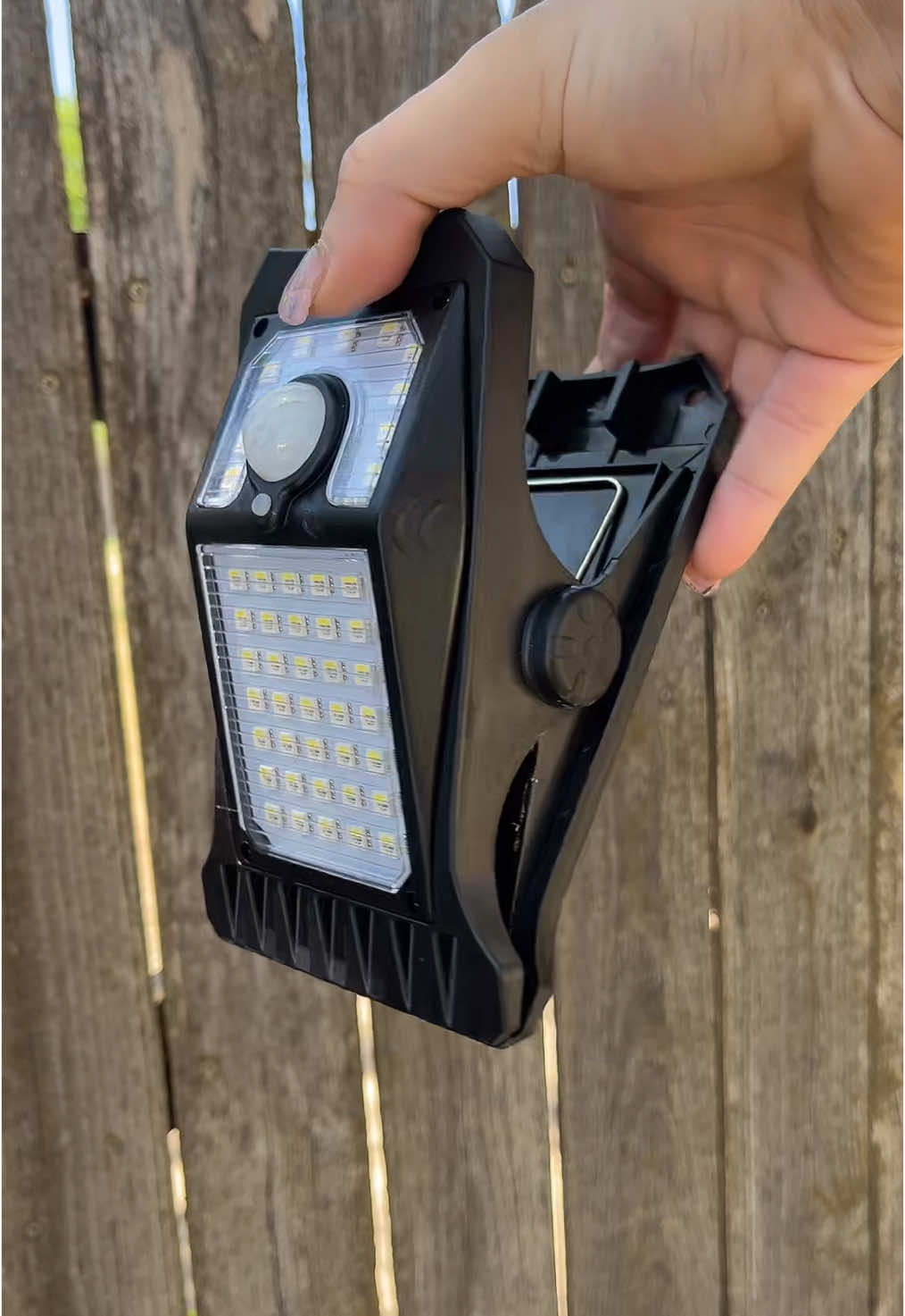 FabStyl USB & Solar Charging Clip motion detection solar light with white LED also red blue green mode option with remote! #solarsecurity #solarlights #solarmotionlight #motionlight #solarpoweredlight #outdoorlighting #securitylight #cliplight #tiktokshopfinds 