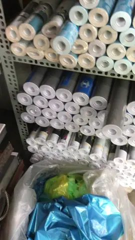 giấy dán tường có keo sẳn #suhuongtiktok #hot #hottrend #giấy #giay #giấydantuong #giaydep 