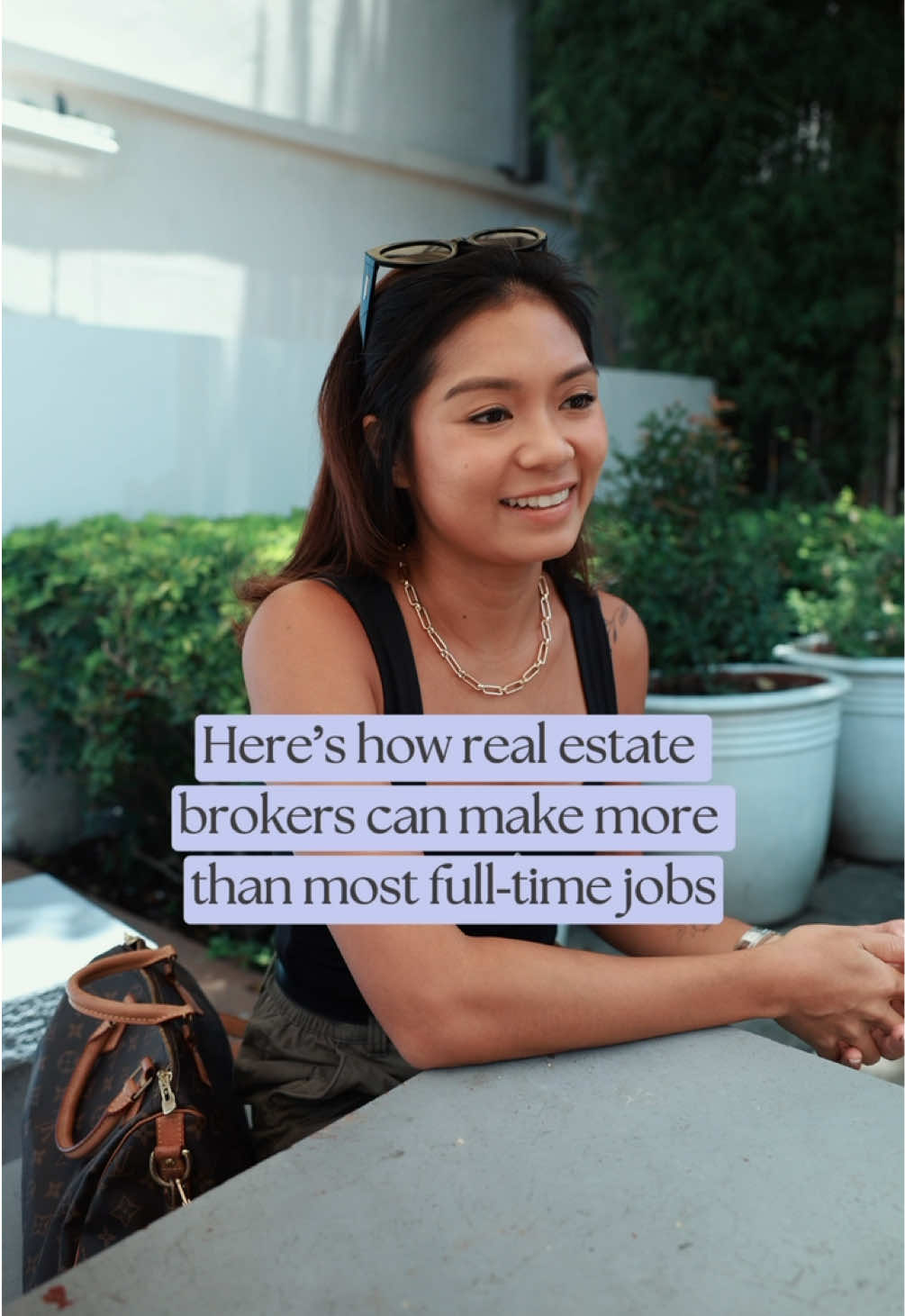 People always ask me, “Do brokers really earn that much?” And I always say YES, but only if you put in the work. You earn through commissions, both from rentals and sales. Some deals are small, some are life-changing. But all of them add up. If you're consistent, if you treat it like a real career, the income will follow. #realestatebroker #brokerlife #brokertips #realestateagent 
