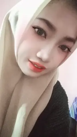 mf qu sudh mnjaga hti tpi kmu ngk bisa jaga hati qu✌☺