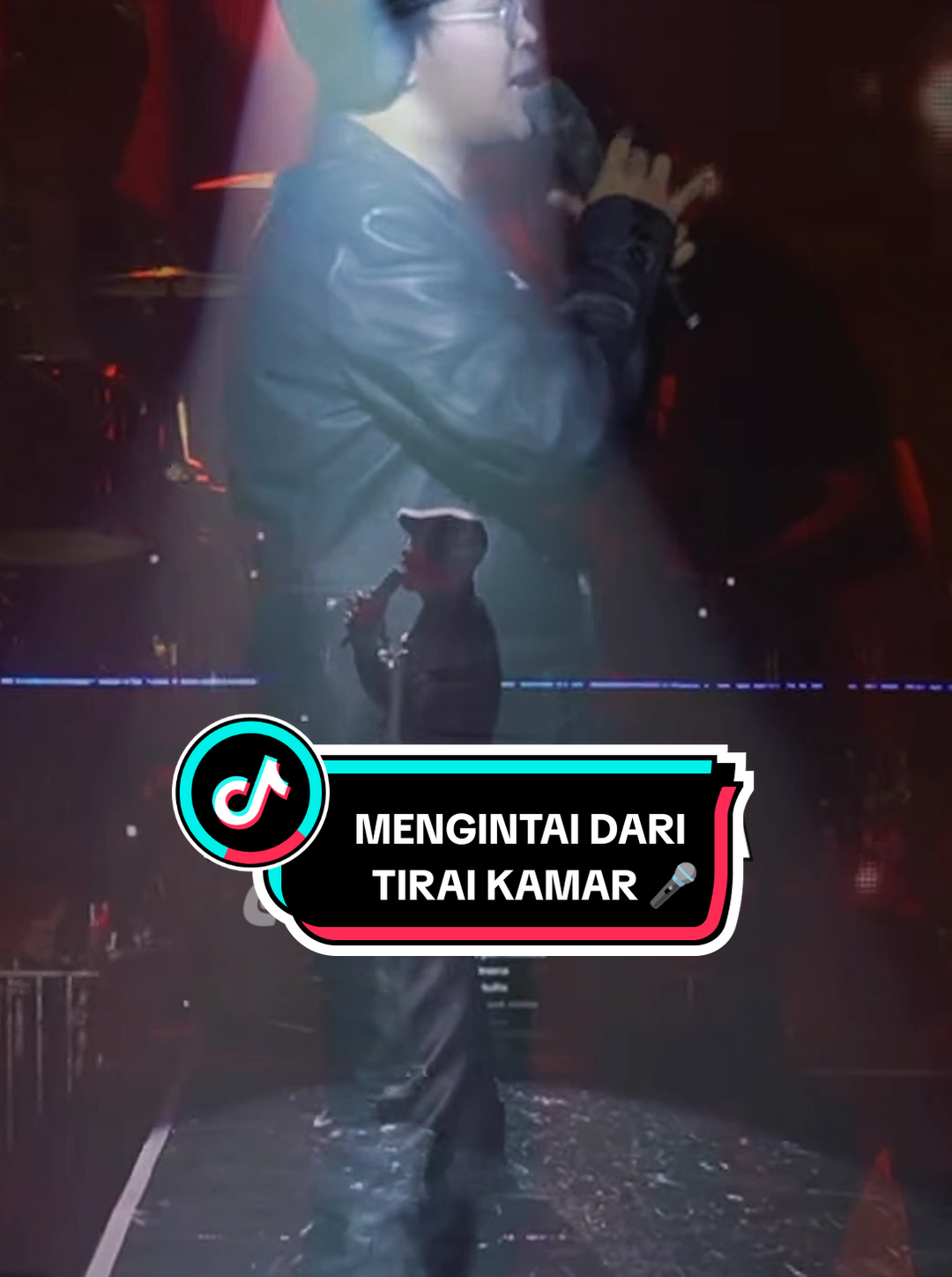 EXIST - MENGINTAI DARI TIRAI KAMAR 🎤  #exist #mengintaidaritiraikamar #ezadlazim #fyp #galaubrutal #lagumalaysia #lypsync #lipsync 