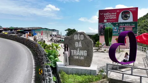 Welcome To Đèo Đá Trắng - Hoà Bình 🇻🇳 #phuotluon #dulichvietnam #deodatranghoabinh #maichau #flycam 
