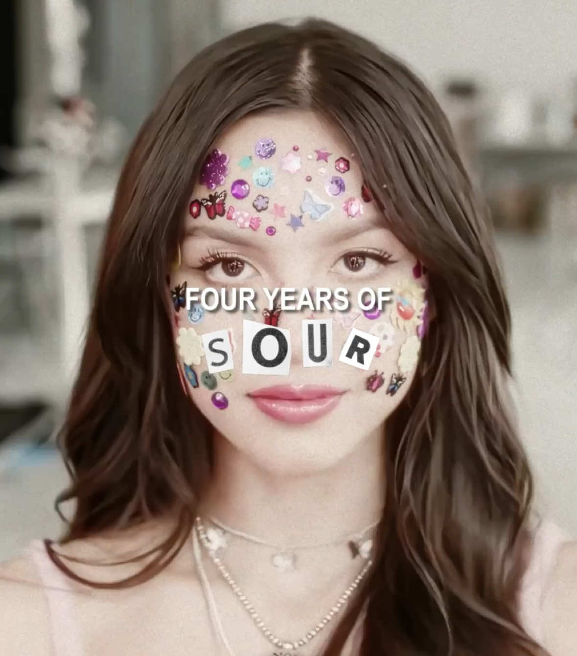 FOUR YEARS OF SOUR THIS IS ACTUALLY INSANE | cc fi1tz scp: swvetenerscenes | ib/rm @Car | #oliviarodrigo #spillilyourguts #sour #guts #oliviarodrigoedit 