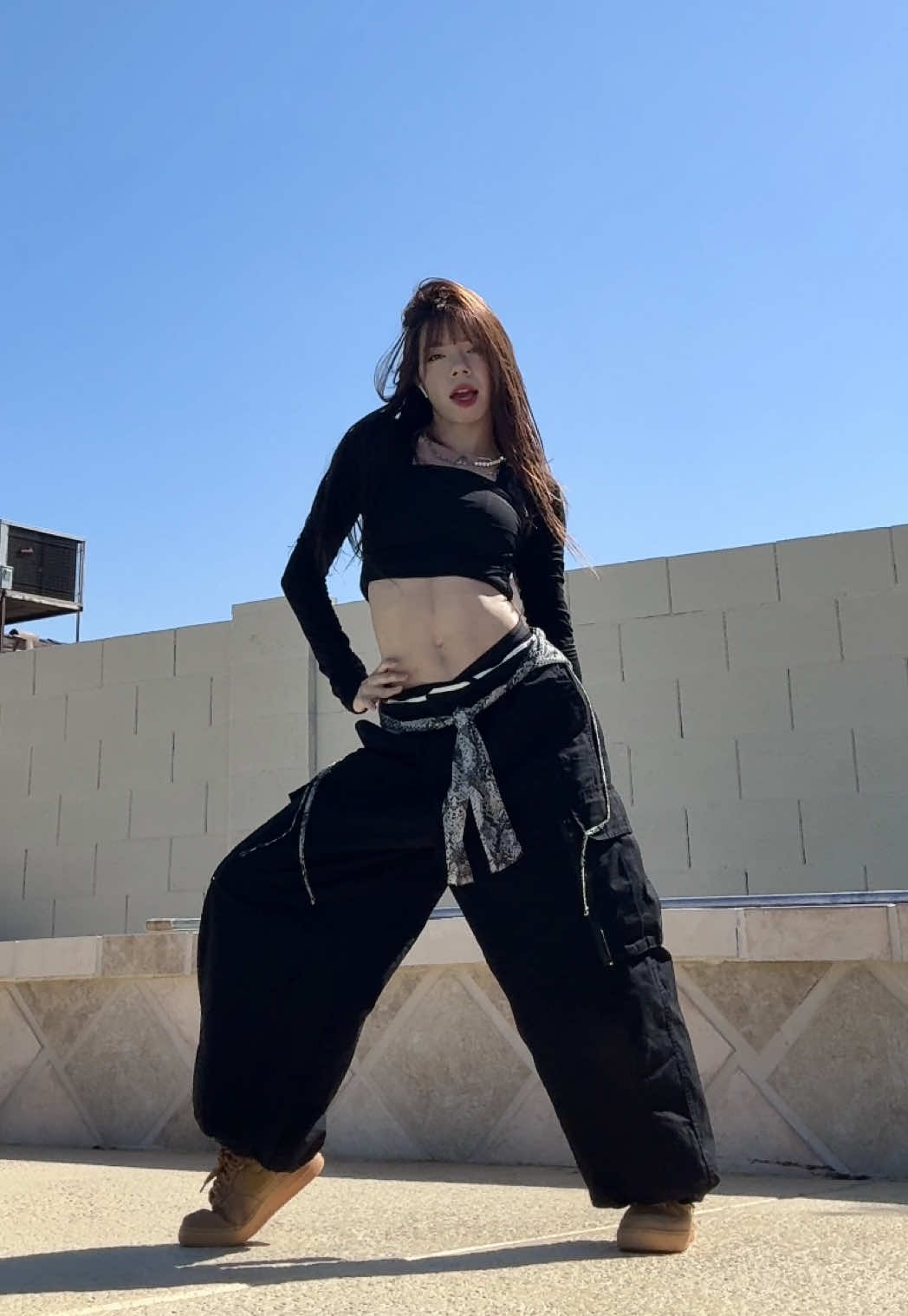 gang gang 🥪 @KATSEYE dc: @Grant Gilmore @Sohey Sugihara @Sienna Lalau #gnarly #katseye #katseye_gnarly #mirrored #dancechallenge 