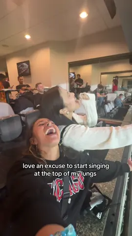 I literally don’t watch sports, just happy to be here LMAO 🤓 @yuna batmunkh #chicago #chicagowhitesox #whitesox #chicagotok 