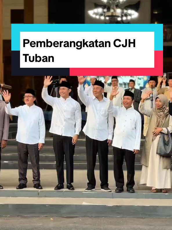 Bupati Tuban, Aditya Halindra Faridzky bersama Wakil Bupati, Joko Sarwono, Kakan Kemenag Tuban dan Forkopimda secara resmi memberangkatkan Jemaah Calon Haji (JCH) Kloter 68 asal Kabupaten Tuban yang terdiri dari 384 orang, Rabu (21/5/2025) di Pendapa Kridha Manunggal Tuban. Suasana haru menyelimuti momen keberangkatan saat para jemaah dilepas menuju embarkasi Surabaya, didampingi keluarga. Dalam sambutannya, Mas Bupati mengingatkan agar para jemaah senantiasa menjaga kesehatan, tidak memaksakan diri, serta selalu mengikuti arahan dari petugas haji. Ibadah haji, menurutnya, bukan sekadar kewajiban spiritual, tetapi juga anugerah besar yang patut disyukuri dan dijalani dengan khusyuk. Total jemaah calon haji asal Tuban tahun ini mencapai 1.256 orang yang terbagi dalam beberapa kloter. Seluruhnya telah mengikuti manasik haji dan dinyatakan sehat untuk berangkat ke Tanah Suci. Semoga seluruh jemaah diberi kelancaran, kemudahan, dan kembali ke tanah air sebagai haji yang mabrur. Aamiin. #hajituban #tuban #kabupatentuban #maslindra #masbupati #bupatituban 