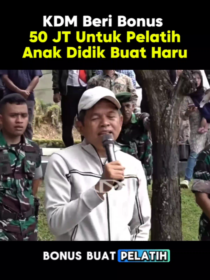Kang Dedi Mulyadi Beri Bonus 50 JUTA Untuk Pelatih Anak Didik Buat Haru 🥺 - Karena Anak Didiknya Mengucapkan Terimakasih Dan Tidak Bisa Berkata-kata Hanya Bisa Memeluk Para Pelatihnya Yang Sudah Merubahnya Menjadi Pribadi Lebih Baik Hal Yang Sangat Pantas Buat KDM Berikan Apresiasi Kepada Para Pelatih Dodik Bela Negara Atas Kerja Keras Yang Sudah Diberikan, Salut 🫡 Bagaimana Pendapatmu? Tulis Di Kolom Komentar Ya! #kdm #dedimulyadi #gubernurjabar #gubernurjawabarat #kangdedimulyadi #sekolah #barak #militer 