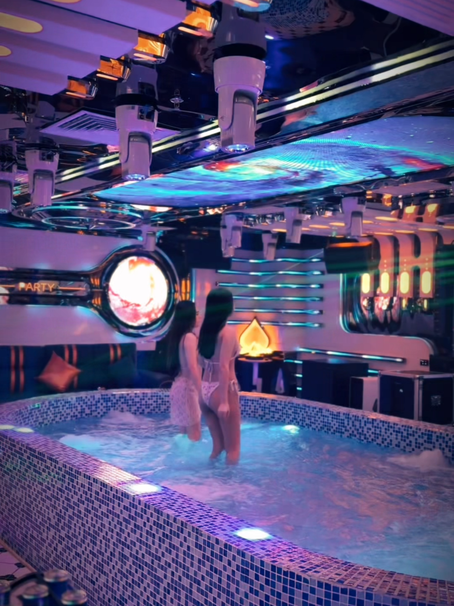 có anh nào muốn bơi cùng tụi em hong 🤫 #mrspa #mrspa64bachdang #mrspamassage #poolparty #xuhuong #foryou #trending #bikini