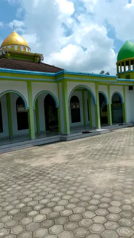 suasana siang hari di masjid dasa sagu sukamulya kec Kotawaringin lama kab Kotawaringin barat Kalimantan tengah#waktu #zuhur #masjid #desa #desaku #sholat #quranrecitation #firalfypシ 