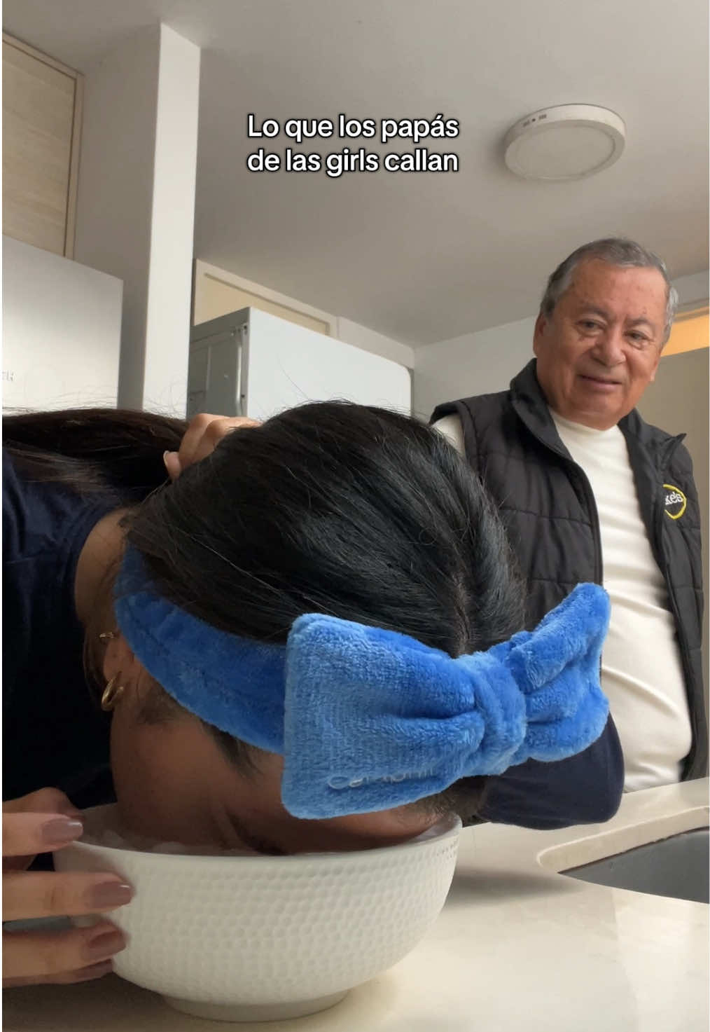 Lo mejor es que su reacción es 100% real 🤣🤣🤣