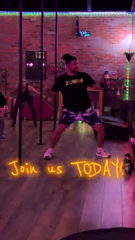 Stressed out: Dance it out! Anxious: Dance it out!  Wanna have a great time?? Let’s dance it out!  Let’s ZUMBA! 💃💚🤸🏼‍♀️🤩 #chingona #weightloss #gym #verticartpole #motivation #workout #dance #zumba @Rafa Cano @Lilian Arguelles 📸🩰 @Alex Guerrero 