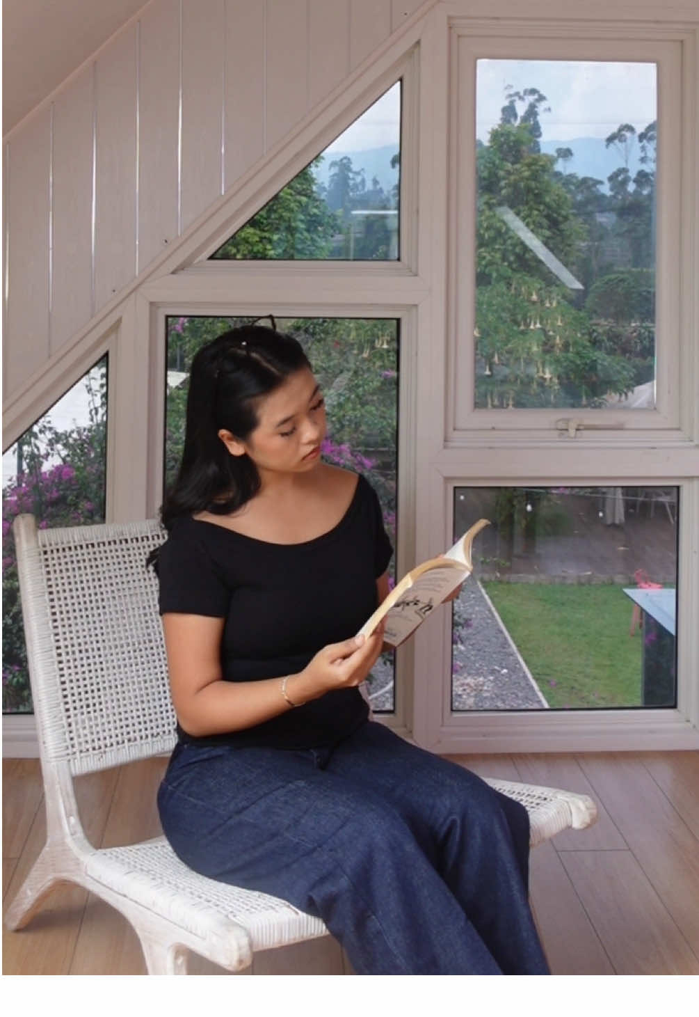 Clean lines & Calm tones 🕊️ 🔓minimalis style #sixstyle #OOTD #outfitideas #basicfit #fyp