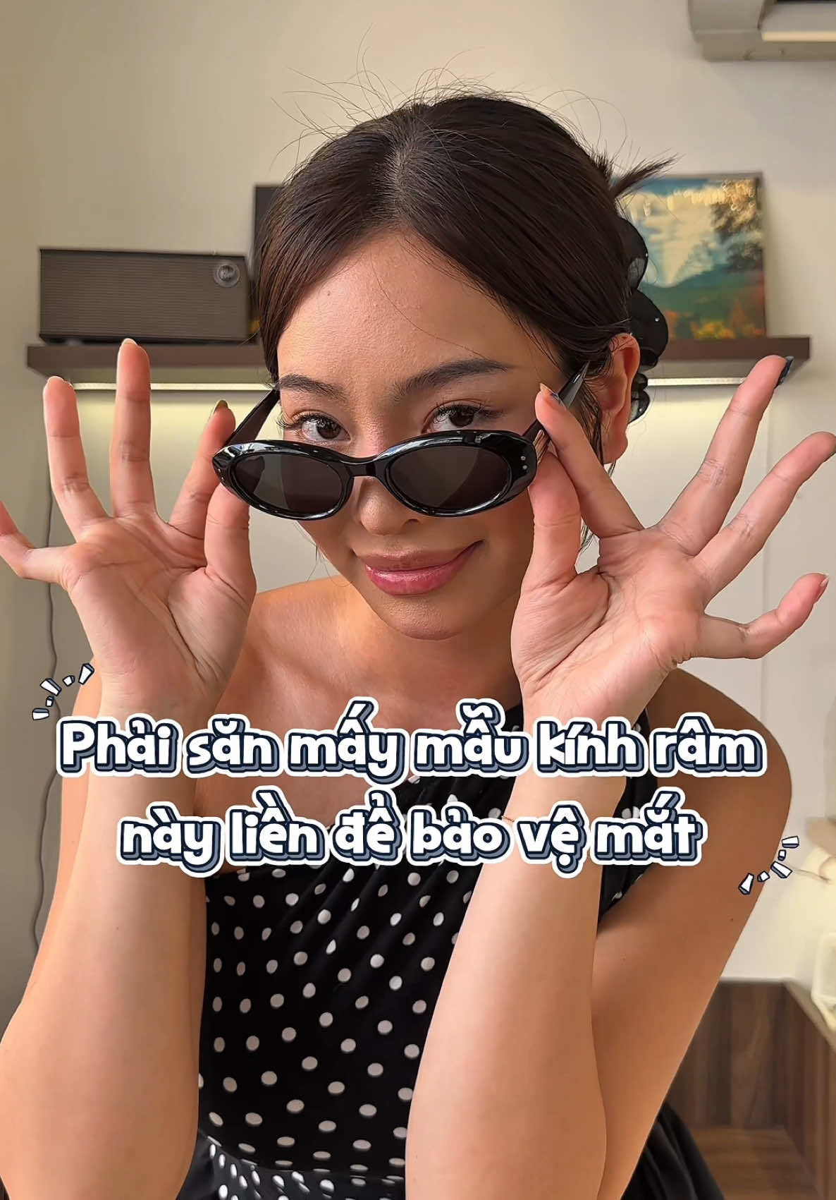 +1 em kính râm vừa chống tia UV vừa quá đẹp để chụp ảnh đi bỉn 🏖️😎 #sohostudio 