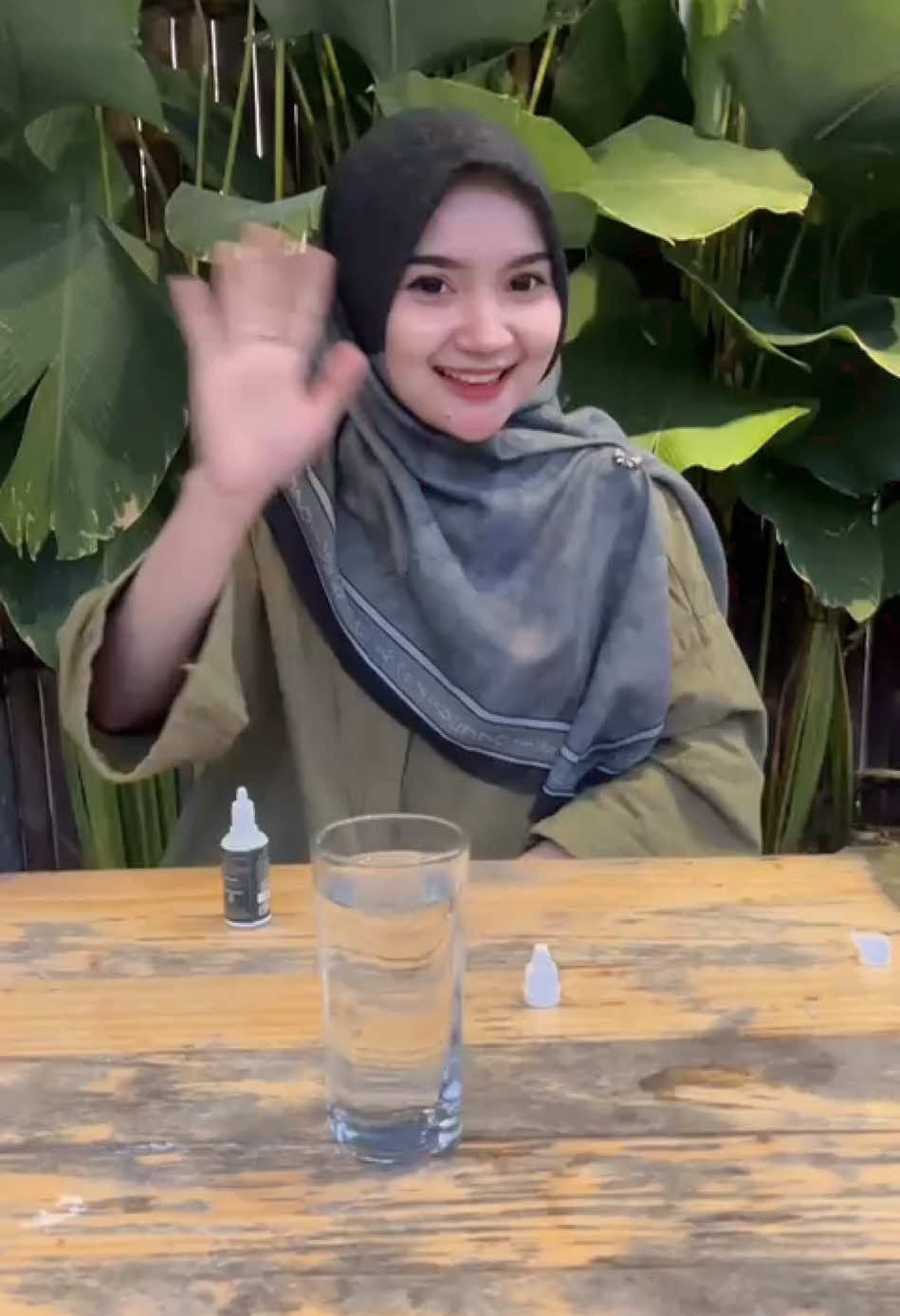 Jamu tetes Al Afdhal cocok banget buat kalian yang super sibuk, sering telat makan, maag kambuh, vertigo, dan mudah capek.  11 tetes untuk menjaga daya tahan tubuh  17 tetes untuk yang punya keluhan.  #jamutetes #alafdhal #magg #vertigo #kolesterol #asamurat #herbal #kesehatan #viraltiktok #viralvideo #fypage #fypシ゚ #fypシ゚ #jamu #masukberanda #masukfyp #brandatiktok #brandafypシ   