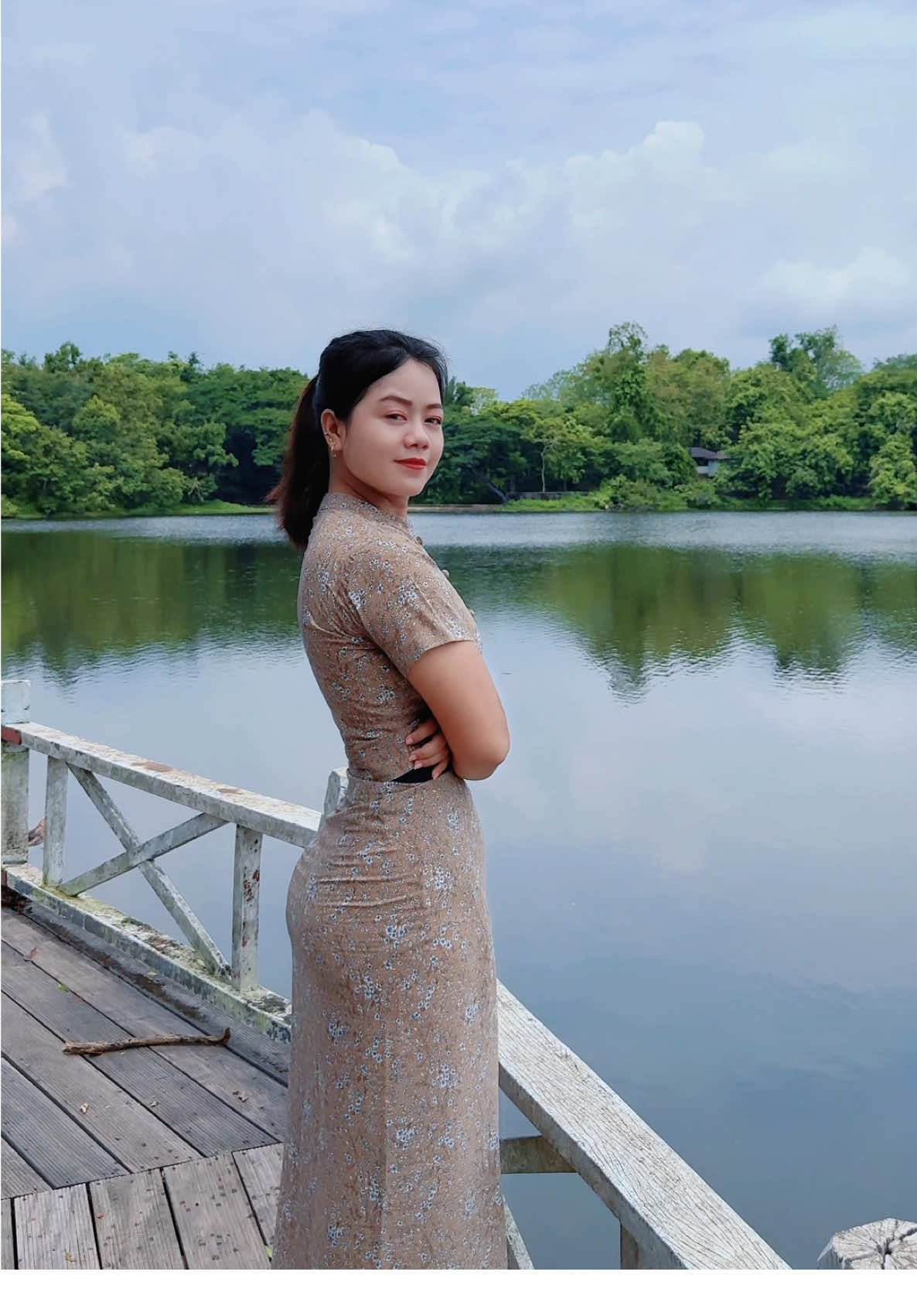 မပြိုသည့်မိုး … ရှုခင်းလေးအရမ်းလှ 🥰 #khinpapahlaing2002 #viraltoday #foryoupage #landscape #girl #view #fyp 