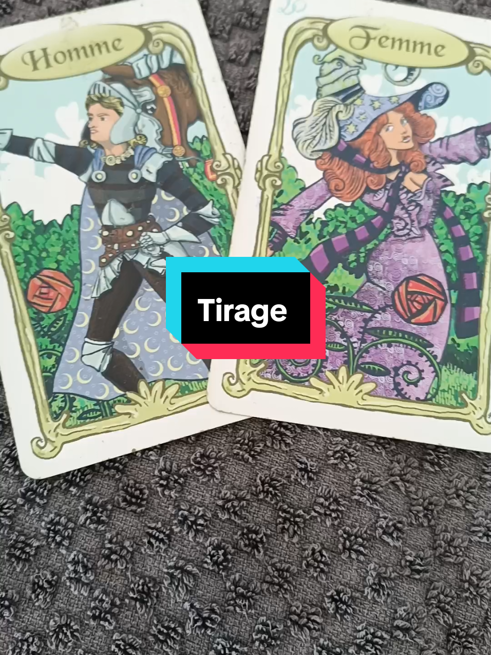 Cette personne souffre énormément  #cartomancie #tiragecarte #tiragesentimental #tiragecartes #tarot 