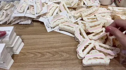 💡你知道嗎？手作也能當正職！ 📦家庭代工開放申請中！ 📍工作輕鬆無壓力 📍不限地區，材料宅配到家 📍現結薪資，穩定有保障 📍適合媽媽、學生、二度就業者 ✨歡迎加入代工行列，輕鬆在家月入好幾萬~ #台灣 #公司 #補貼家計 #收入不是問題 #社會底層的日常 #家庭副業