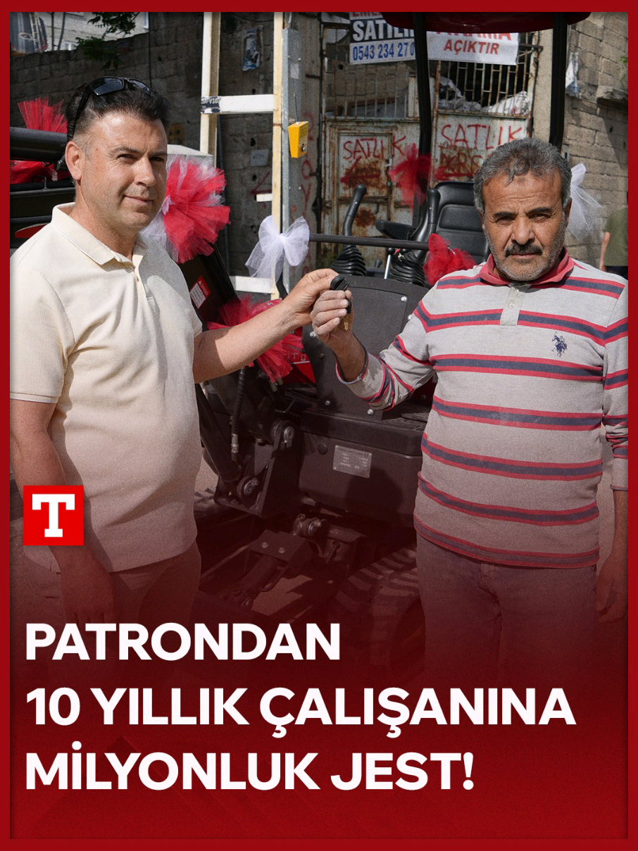 Gaziantep'te düğün salonu işleten Gazi Albayrak, yanında 10 yıldır çalışan Suriyeli Muhammed Ali'ye memleketine dönünce kullanabilmesi için 1 milyon TL değerinde iş makinesi hediye etti.  #gaziantep #suriye #işçi