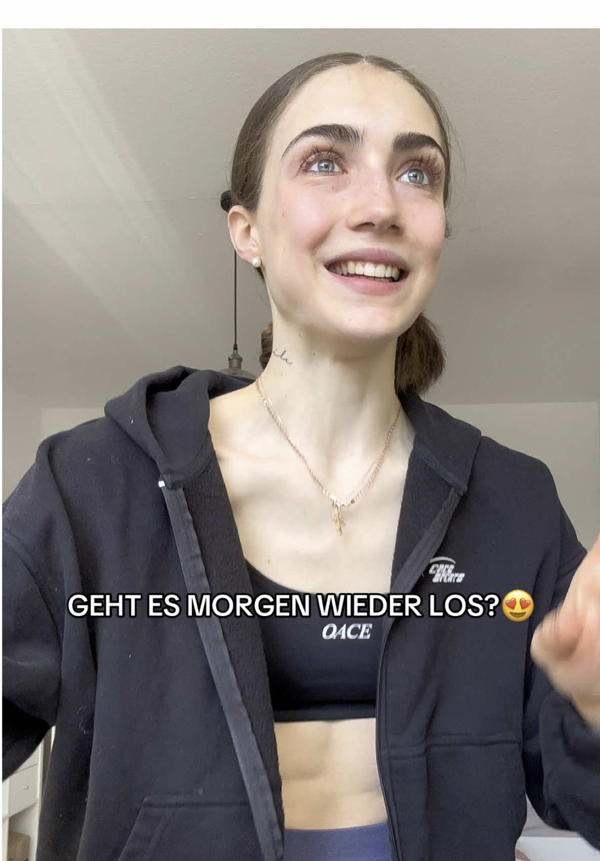 Ich gebe euch morgen sofort ein Update, was der Chirurg gesagt hat ❤️💪🏽 #fy #fyp #viral #rhythmicgymnastics #rg #gymnastics #injuryrecovery 