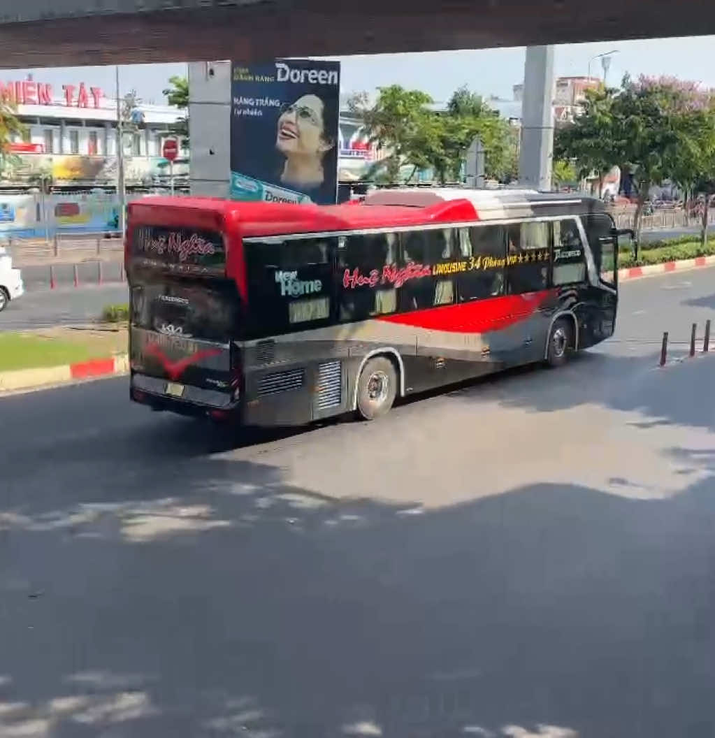 Sp idol Hue Nghĩa Limousine 34 phòng VIP 👍💐🇻🇳care:idol@Tiến Quay Xe Khách 📹🚍@ℳųốiii #huenghialimousine #xekhachhuenghia67 #xekhachhuenghia34phong #xekhachvietnam #xuhuong2025 