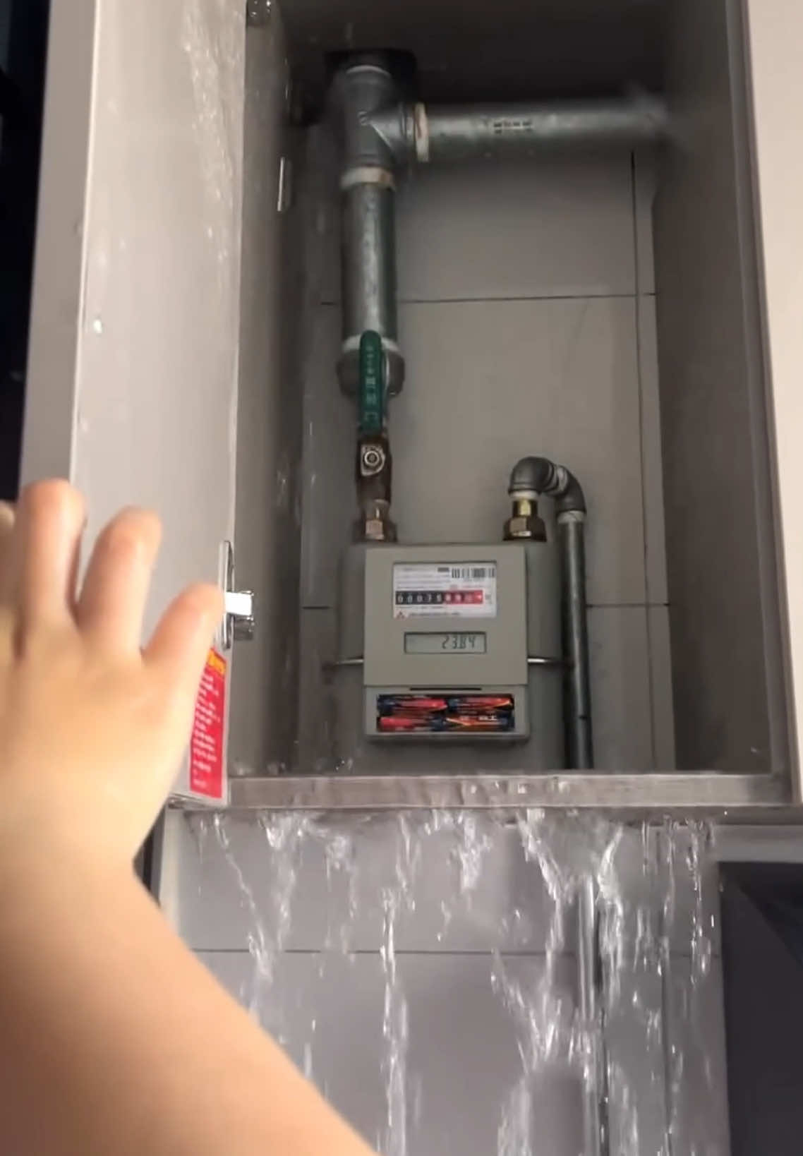 Thấm dột cỡ nào cũng chỉ lọ này là hết ngay, hiệu quả hơn 10 năm #keo #chongtham #sonchongtham #chongthamtrongsuot 