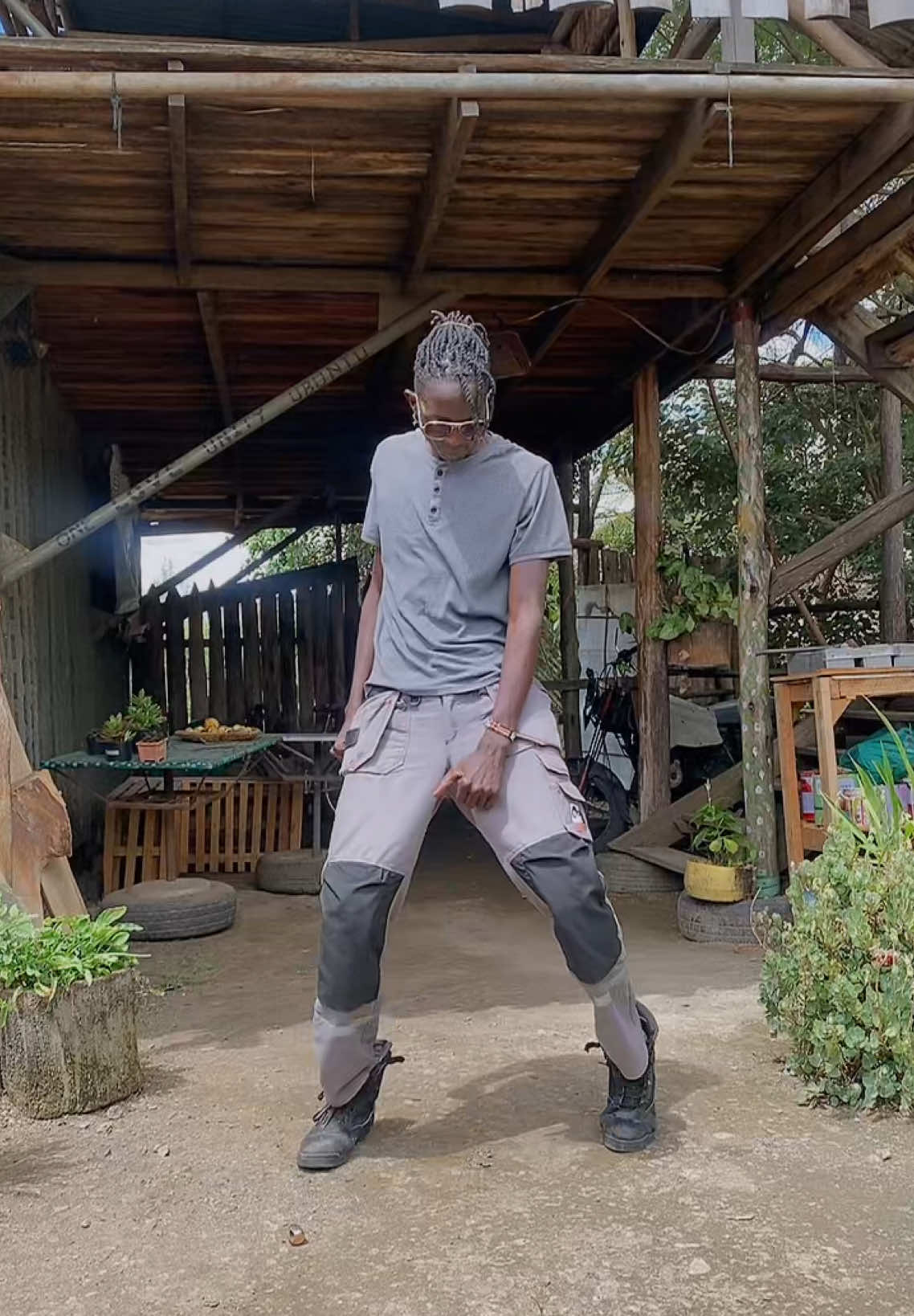 This DC is 🔥🔥🔥 @Cecikevibeicon🌍 @Official tekilar💦 @king_bam_official #dance #boltddancer #kenyandance#viral