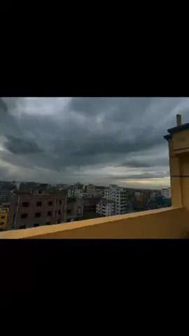 বৃষ্টি আসার আগের মুহূর্ত টা অসম্ভব সুন্দর❤️