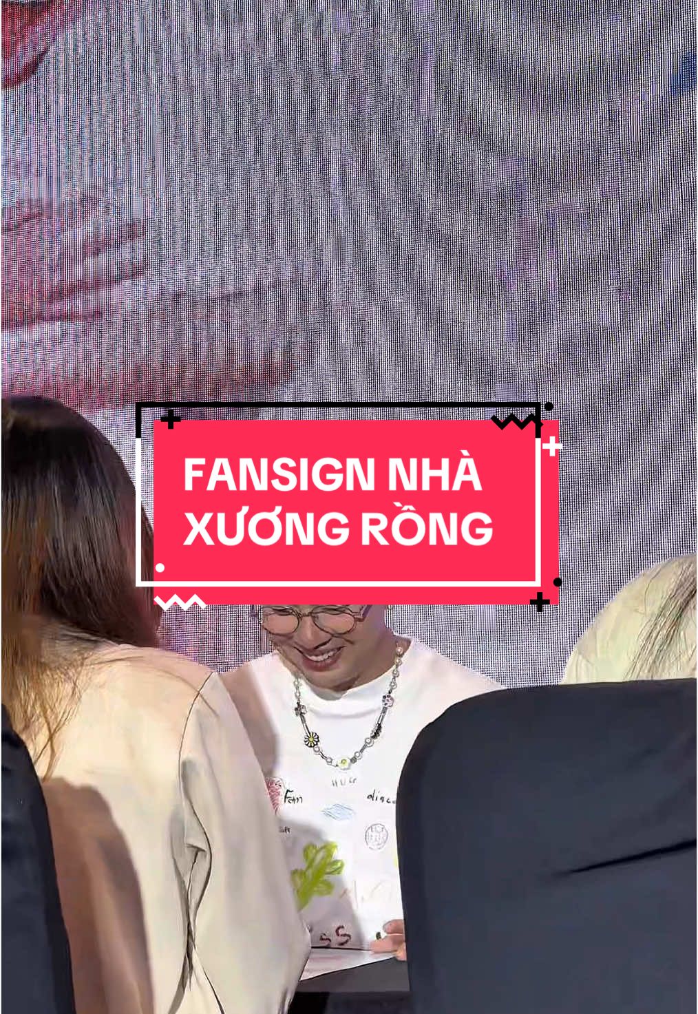 Có ai may mắn nhận được chữ ký của Nhà Xương Rồng hem vậy 😍 #AEONMALLTanPhuCeladon #nhaxuongrong #fansign #thanhduy #duykhanhzhouzhou #buicongnam #thienminh 