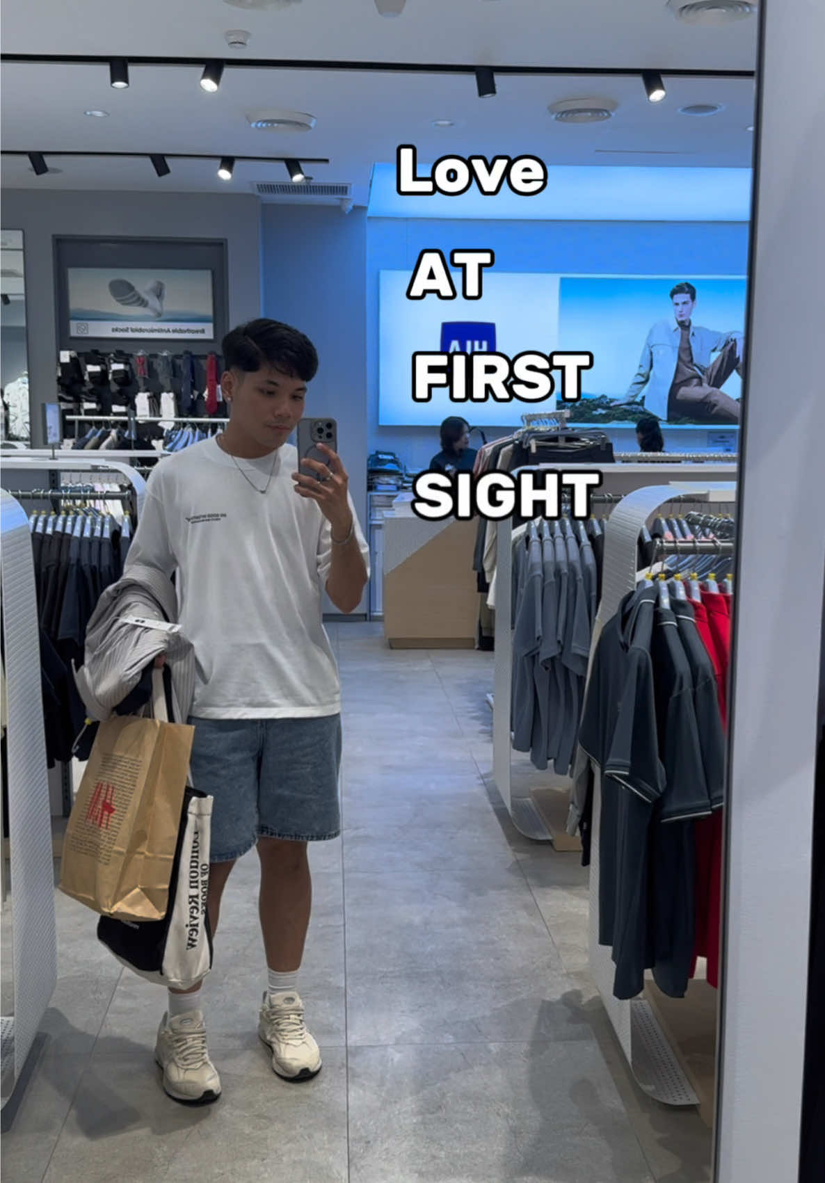 Currently obsessed with HLA — seriously the comfiest clothes I’ve ever worn! . . . #HLAPhilippines #HLAPH #HLAatMOA #styleinspo #outfitideas @HLA Philippines 