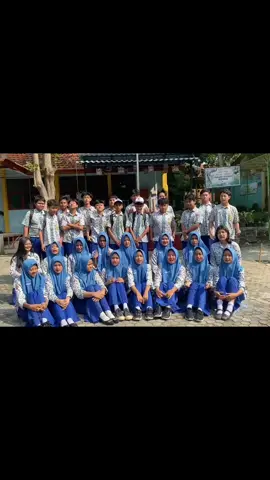 dadaahhh buu ernikk 😢 #fyp #xyzbcafypシ #agit #lulus #fypageシ #4upage #jhs #perpisahansekolah 