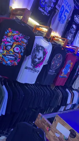kaos distro paket 3pcs bahan katun combad sablon plastisol. bisa cod dan gratis ongkir. 1 paket isi 3 motif sesuai dengan gambar#kaosdistro #bajukaospria #kaosgambar #kaostshirt #kaoskeren #kaos3pcs100rb 