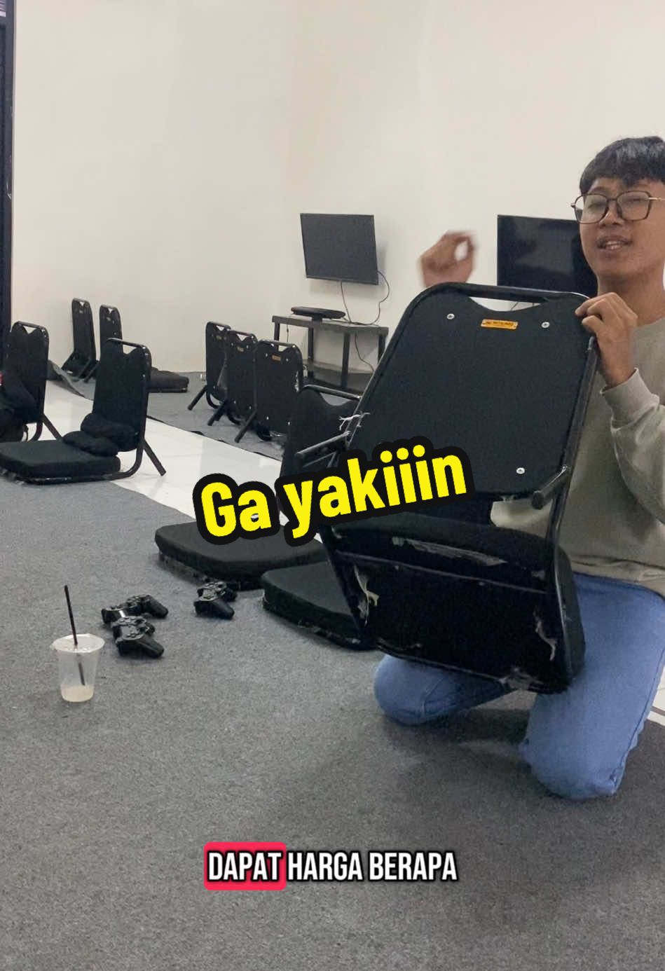 Kursi lesehan terrrrrrterrrrterrr Kursi gamming kursi kerja lesehan #kursilesehan #kursi #kursinyaman #rentalps 