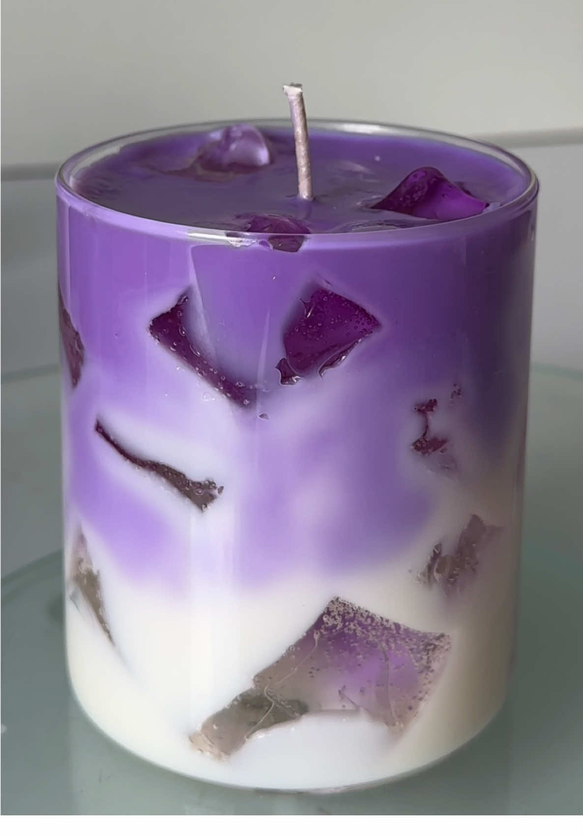 Lavender love 💜 #handmadecandles #soycandles #dessertcandles #candlebusiness #scentedcandles #SmallBusiness #giftideas #handgemachtekerzen #duftkerzen #dessertkerzen #kerzenliebe