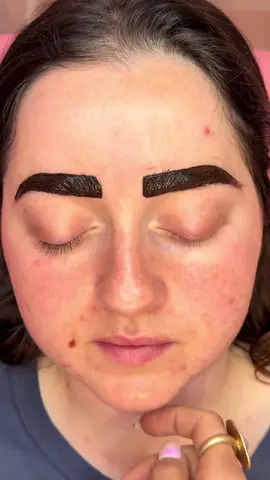 #CapCut #brows #eyebrows #browsonpoint #browshaping #eyebrowtutorial #fyp 