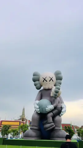 🌖 #ฟีดดดシ #สนามหลวง #kaws