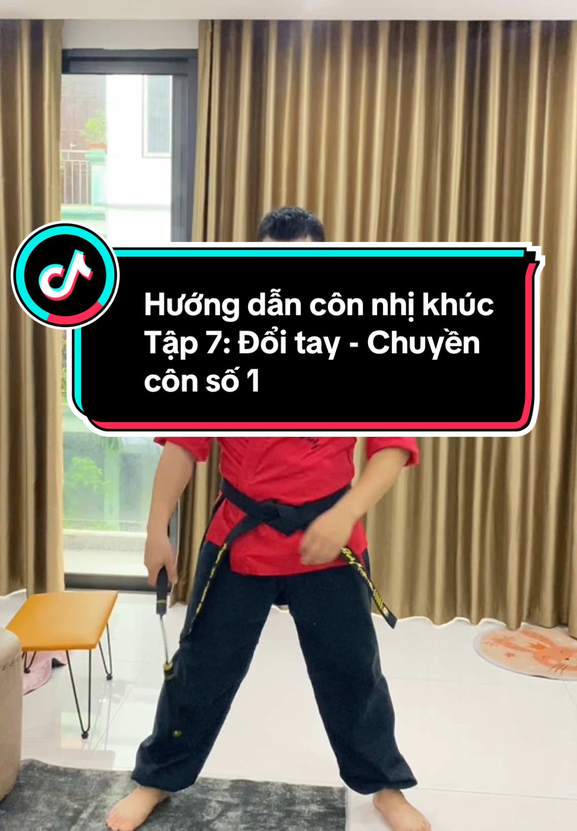Tập 7: Hướng dẫn côn nhị khúc online Miễn Phí. Kỹ thuật đổi tay chuyền côn số 1. #LearnOnTikTok #nunchaku #xuhuong #xuhuongtiktok #viral #connhikhuchadong #xuhuong2025 #hoccungtiktok #võthuật #vovinam #theanh28 #vocotruyen #thethaomoingay #fun #