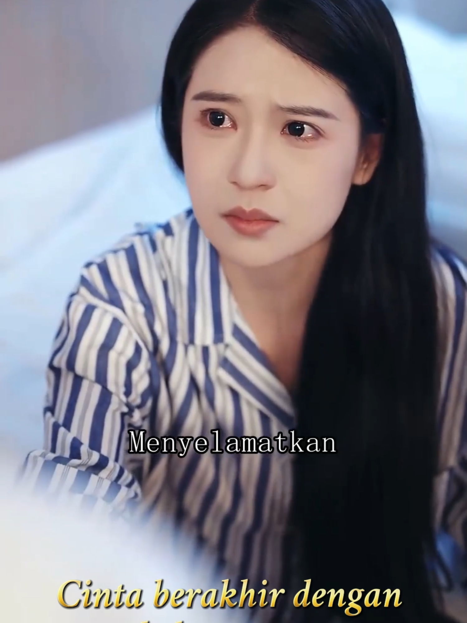 Dia mengambil surat cerai, menghapus riasan jeleknya, dan memperlihatkan wajahnya yang memukau. Presiden tampan itu tercengang: Berhenti!#shortdrama #drama #shortfilm #shortplay #sweetpet