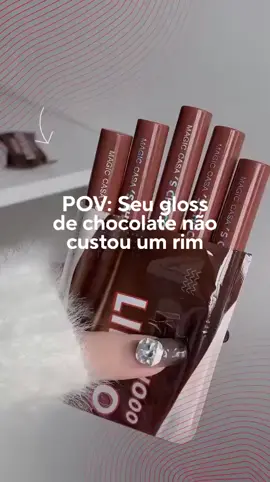 O upgrade do seu lip combo por um precinho que cabe no bolso! 💄💋 Esse gloss é irresistível como chocolate 🍫 🛒 Curtiu?✨ #TemNoAli, link na bio. ID: 1005003222055776 #AliExpressBR #AliLovers #AchadinhosDoAli #BatomChocolate #LipGloss #ChocolateGloss