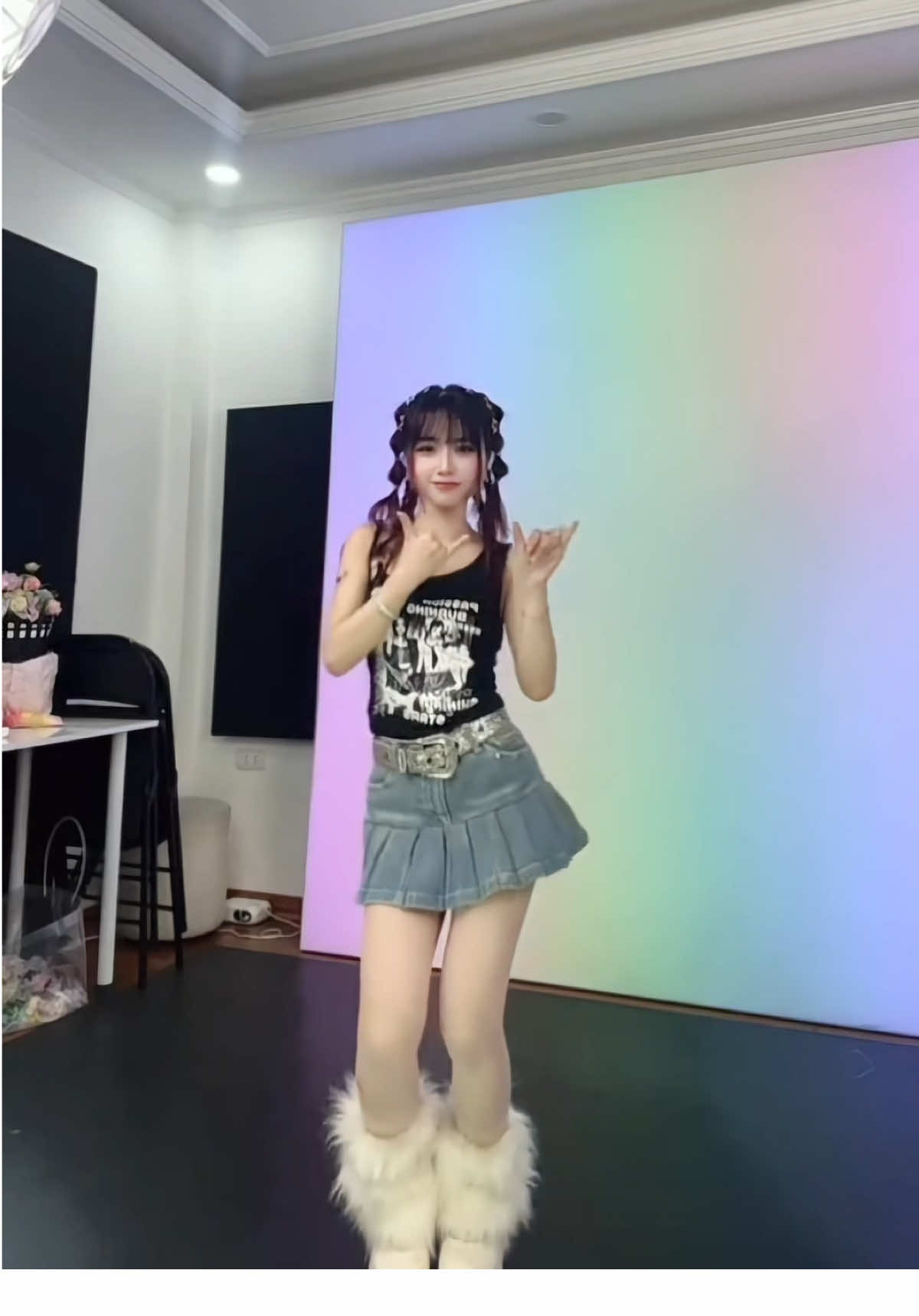 chạm chạm chạm chạm chạm 🤡 #mangomi #fyp #xuhuong #viral #dance #coversong #touch #katseye #touch_katseye 