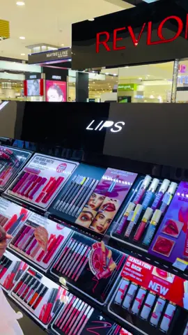 She is looking to buy primer,setting sparay and moisturiser #គ្រាប់ពេជ្រកម្ពុជា🇰🇭  #នាងខ្ញុំគោរពជម្រាបសួរធម្មញាតិធម្មមិត្ត  