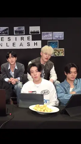 Jake eats so well. He’s so cute ! 🥹🤏🏻 #jake #enhypenjake #jakeenhypen #simjaeyun #jakesim #simjake #jaeyun #jakeedit #jakey #ikeu #enhypen #engene 