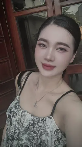 Nếu tình yêu là một trò chơi,thì Em sẽ chọn ai là triệu phú🤭#xuhuong #fyp #foryou #viraltiktok #hottrend #NA #1986 #14quangninh 