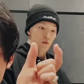 mean while CARAT manggilnya: babeh, adek Ichan, paduka, shuayangku, junpi, Hoshi maung, mas nu, uji, minghao teman, kiming, dikey, my boo, bonon. apa itu oppa😆 . . . #seventeen #svt #seventeenedit #carat  #dk #seungcheol #joshua #jeonghan #jun #hoshi #wonwoo #woozi #minghao #mingyu #seungkwan #vernon #dino #lfl #reels #kpop #fyp #xyzbca 