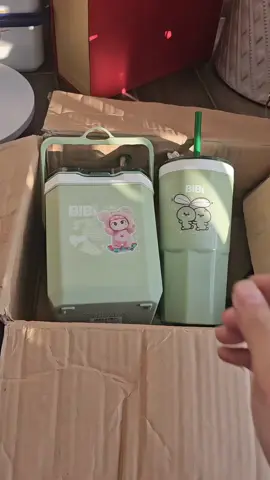 combo bình đá mini 1 lít 2 và ly giữ nhiệt 600ml chỉ 79k #giadungduyenhong #dungduyenhong #dexuat #binhdagiunhiet #lygiunhiet @Gia Dụng Duyên Hồng @Gia Dụng Duyên Hồng @Gia Dụng Duyên Hồng 