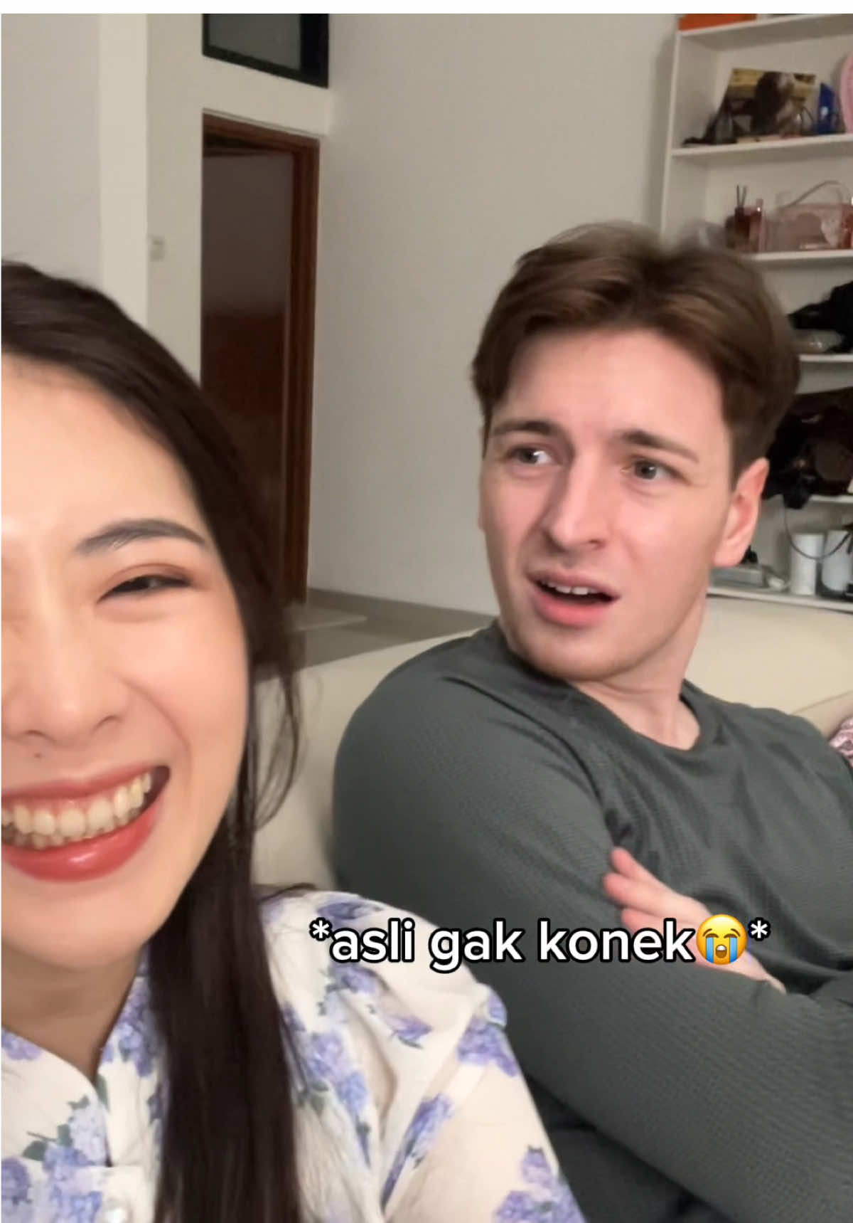 kabarnya sampe sekarang mas bule masih mikir gimana cara mainnya 😭 #cicimasbule #pacarbule #mixedcouple #funnycouple #coupletiktok #meme #humor