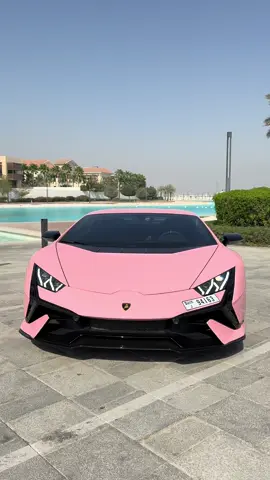 #pink #pinklamborghini #huracan 