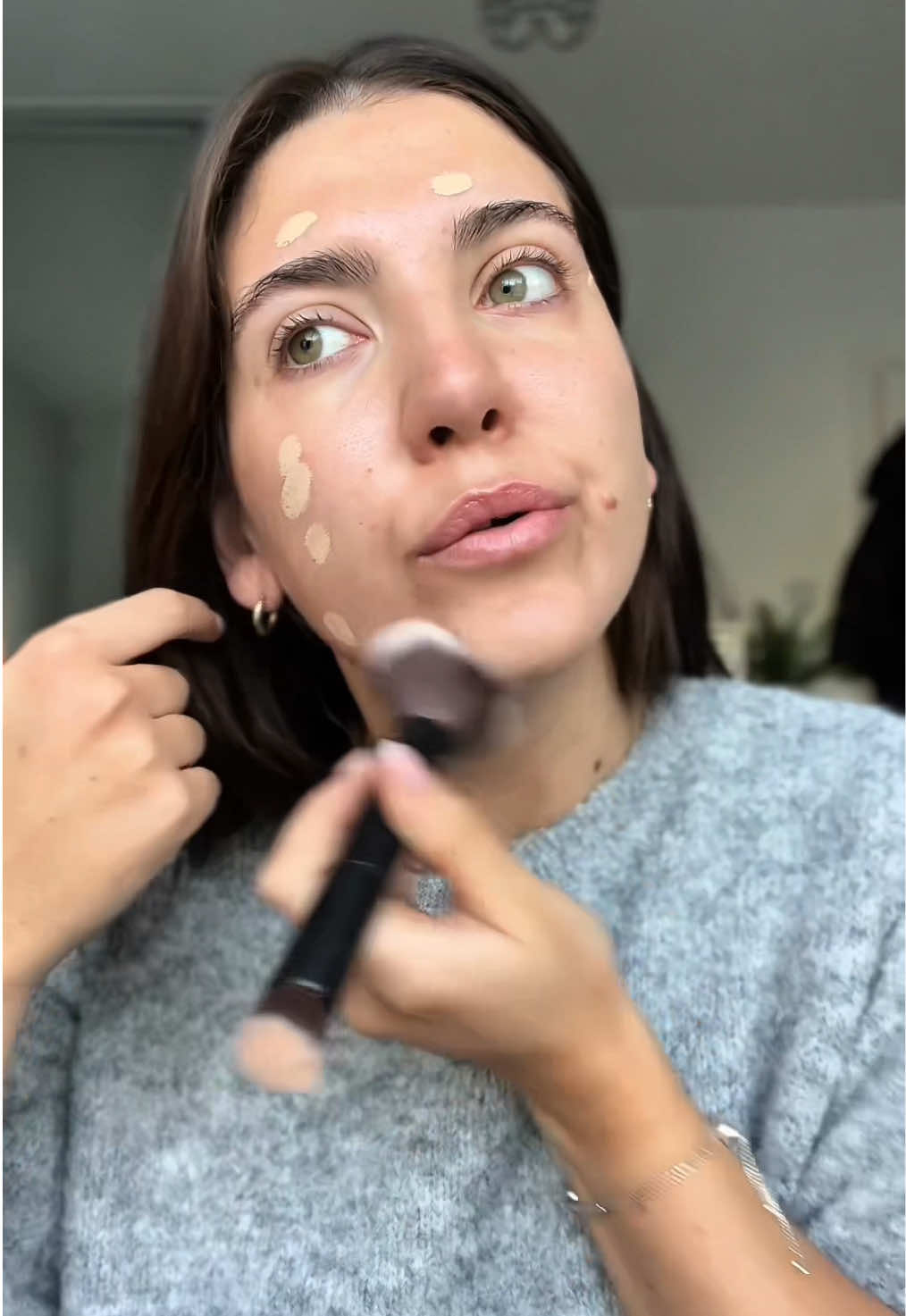 I don’t know why I do this to myself..  #makeup #grwm #storytime 