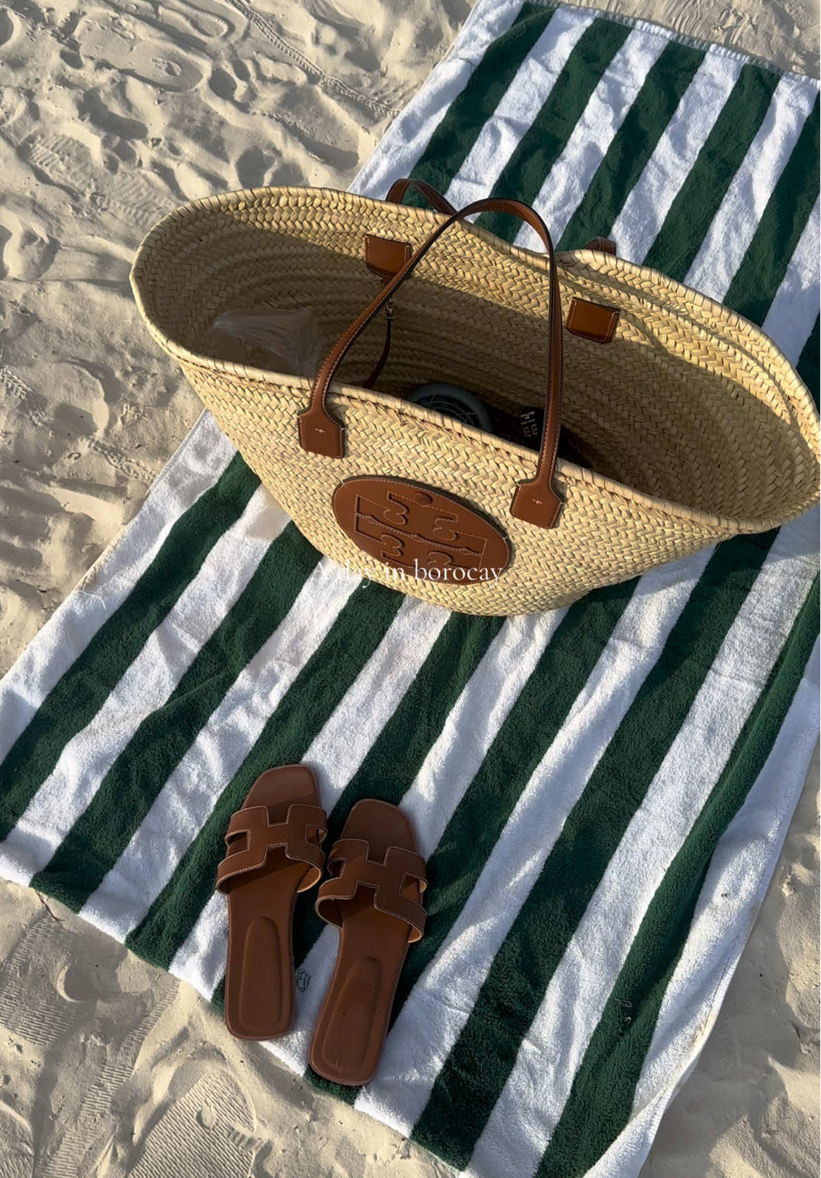 #Borocay so nice we missed our flight to Thailand 🤍 #philippines #traveller #backpacker #hermes #toryburch 